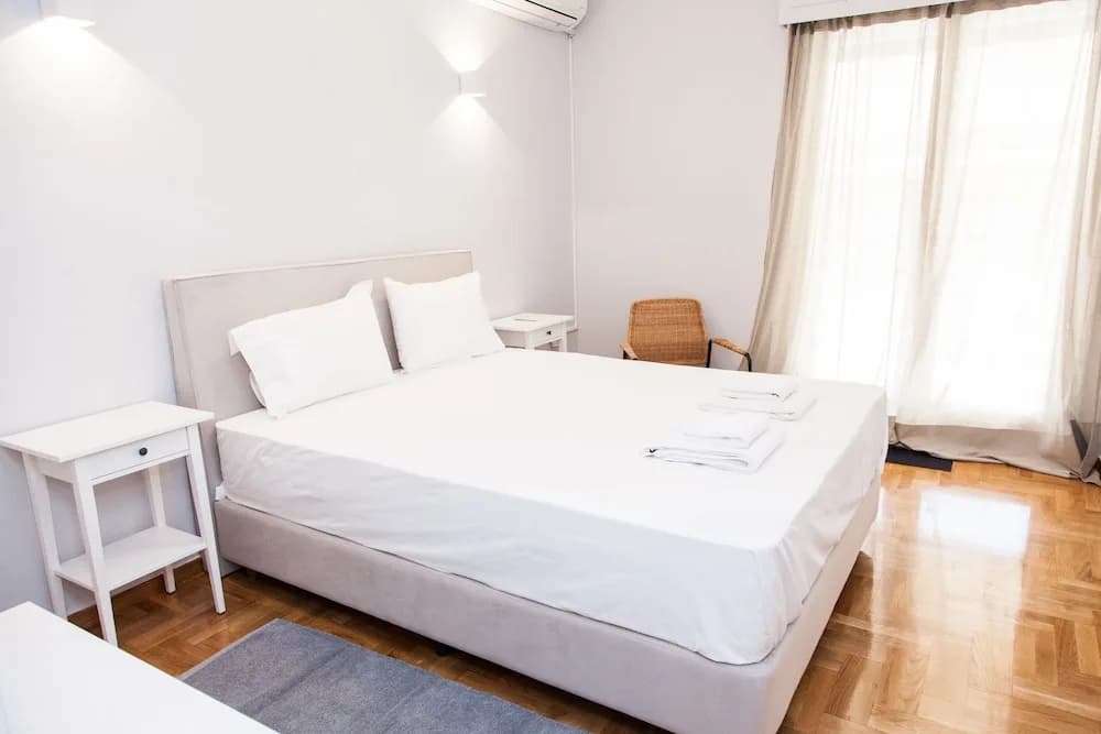 Modern beauty in central area - main photo