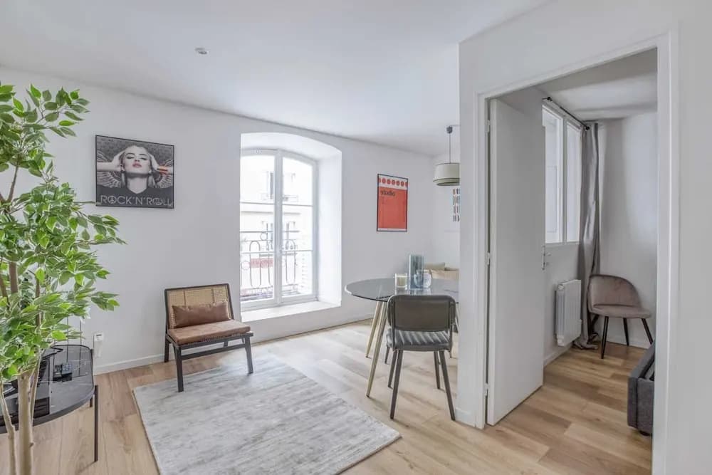 Stunning 3BR Home in the Heart of 10th Arr. Paris! - photo 9