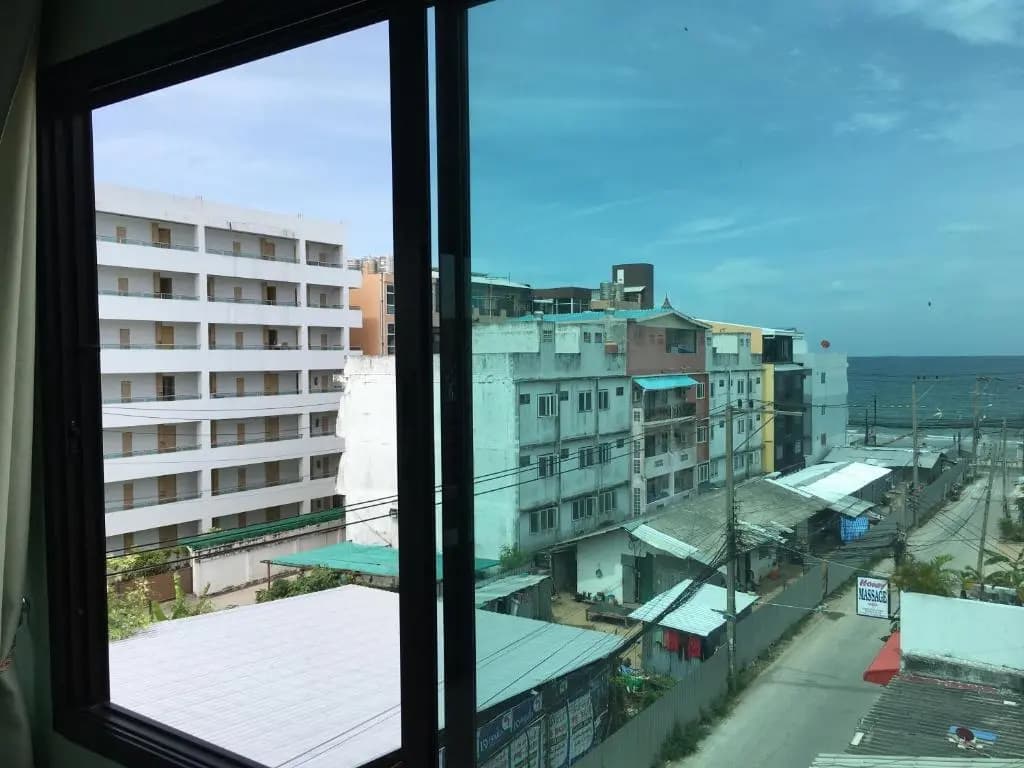 Breezy House Jomtien - photo 16