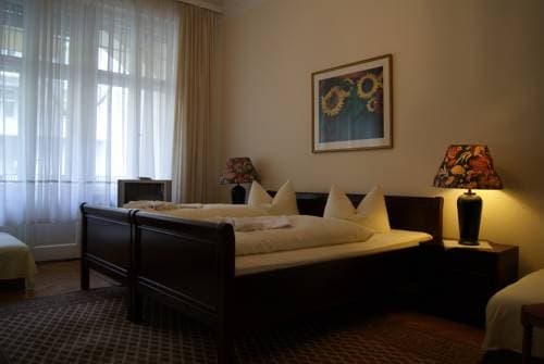 Hotel-Pension Majesty - photo 2