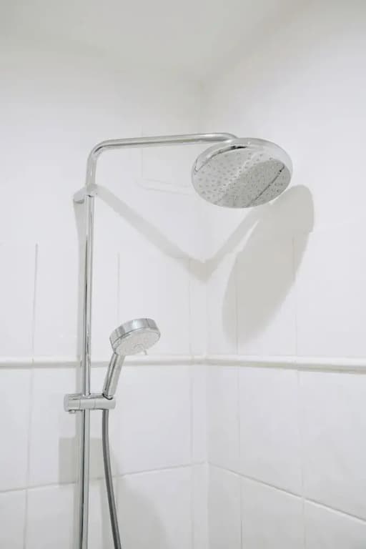 Traditional Central 2-Bed Apartment - photo 10