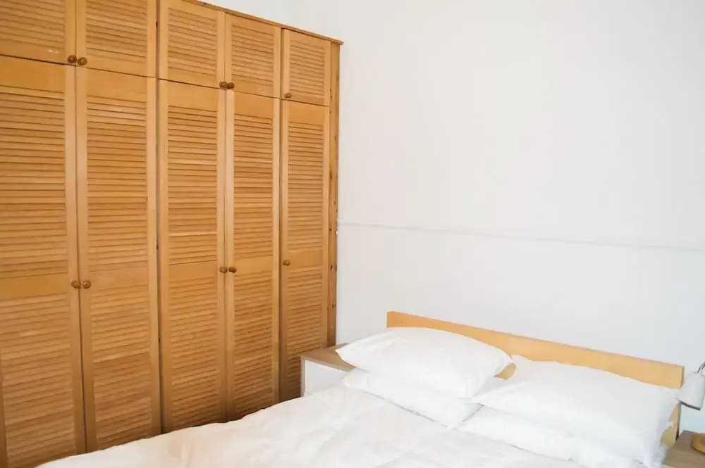 Spacious 3 Bedroom Flat in Marchmont - photo 26