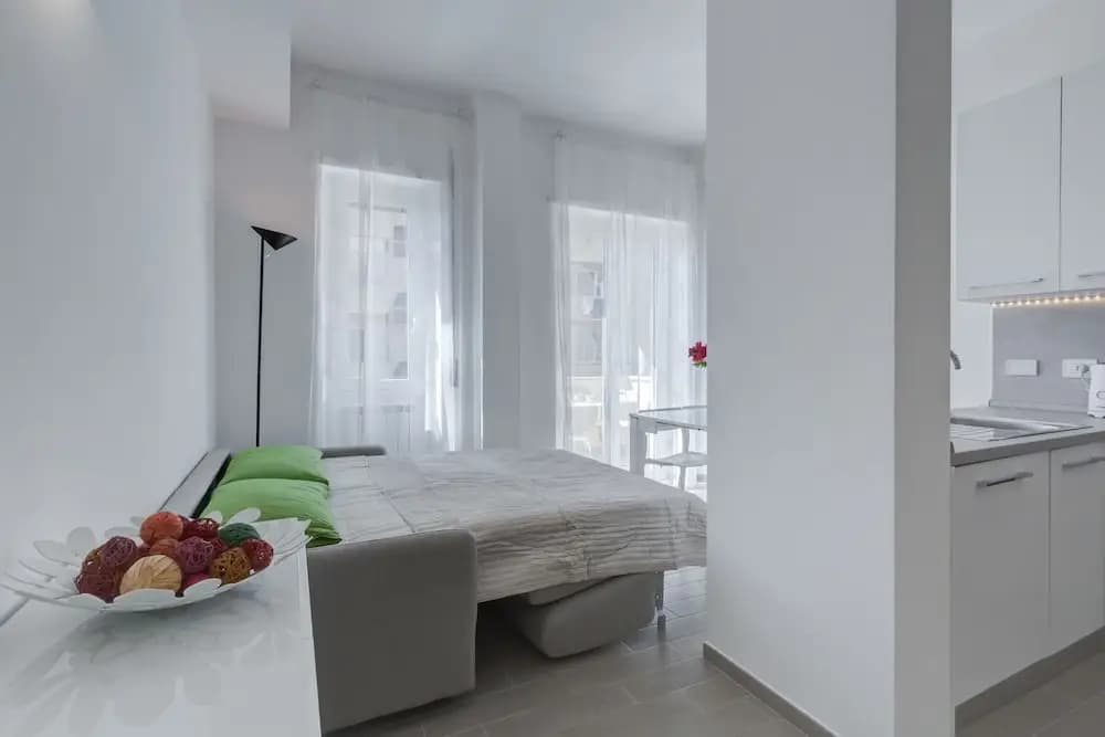 Trastevere White Apartment - main photo