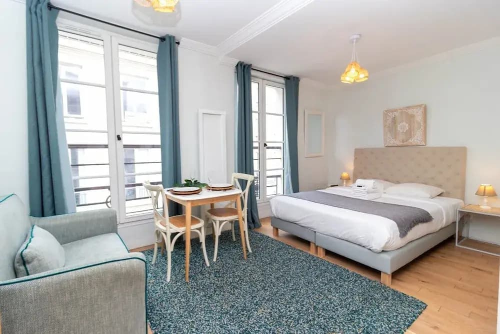 Superb and New Studio in the Center of Paris - photo 3