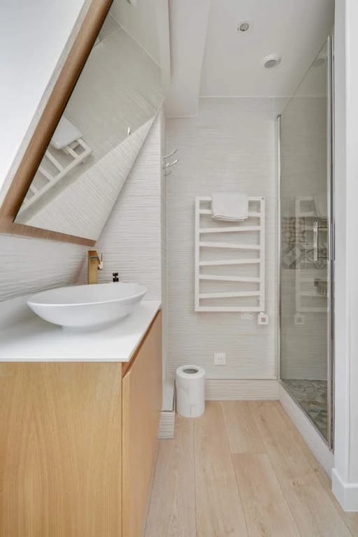 Historical Apartment in the Heart of Paris - 4 - photo 8