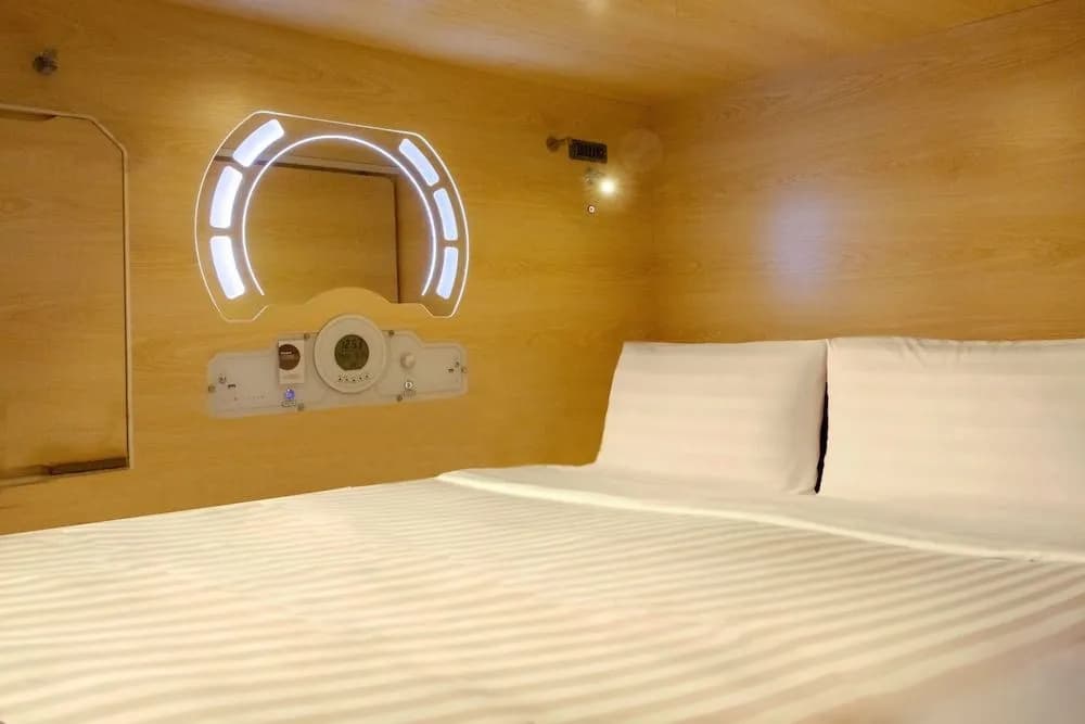 Luma Casa Capsule Hotel @ Setia Alam - photo 4