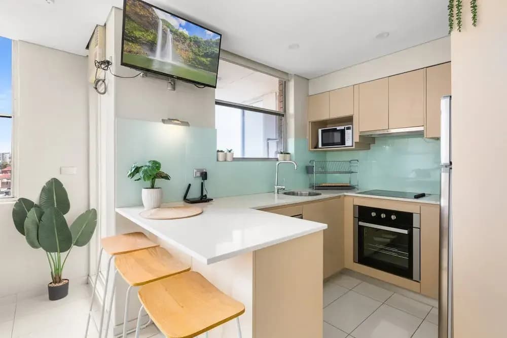 Bondi Studio Apartment With Pool & Rooftop Views - photo 11