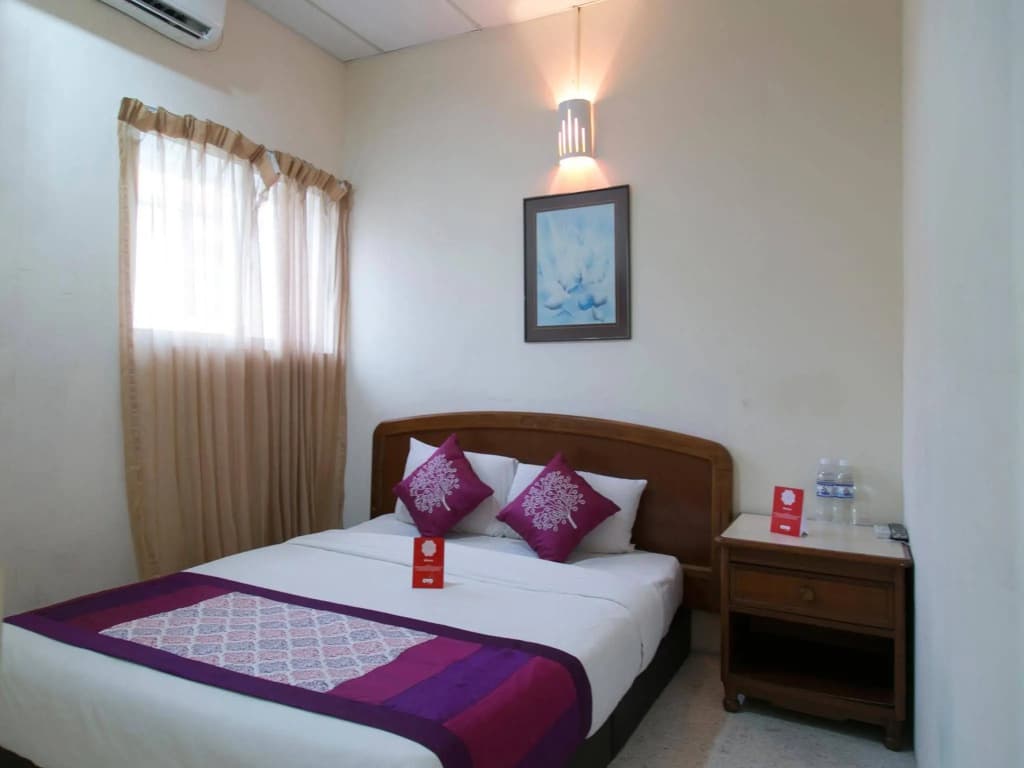 Colour Hotel by OYO Rooms - photo 3