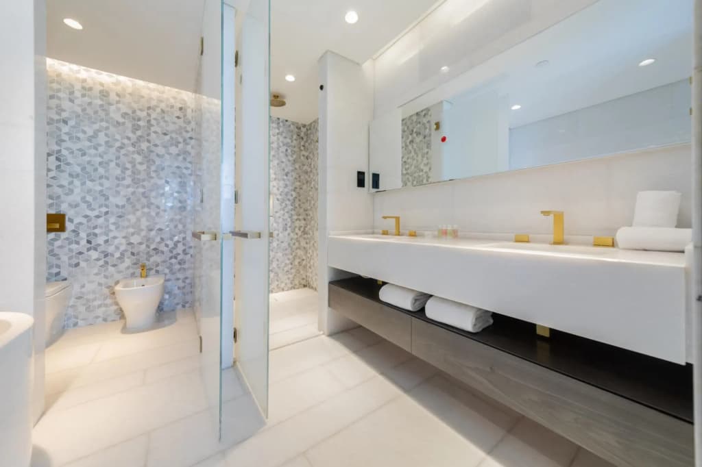 Dxb - Five - 30906 - Pj - photo 9