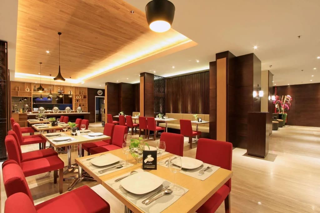 Ohana Hotel Kuta - photo 19