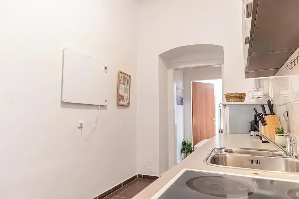1BR Apt Near Westbahnhof Station - photo 8