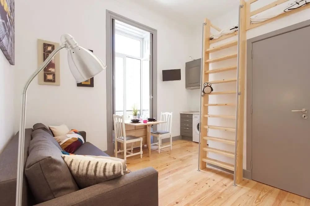 Studio Apartment Located Central Lisbon - photo 3