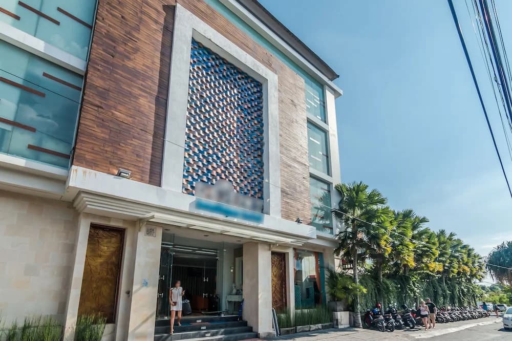 ZEN Premium Seminyak Drupadi 3 - main photo