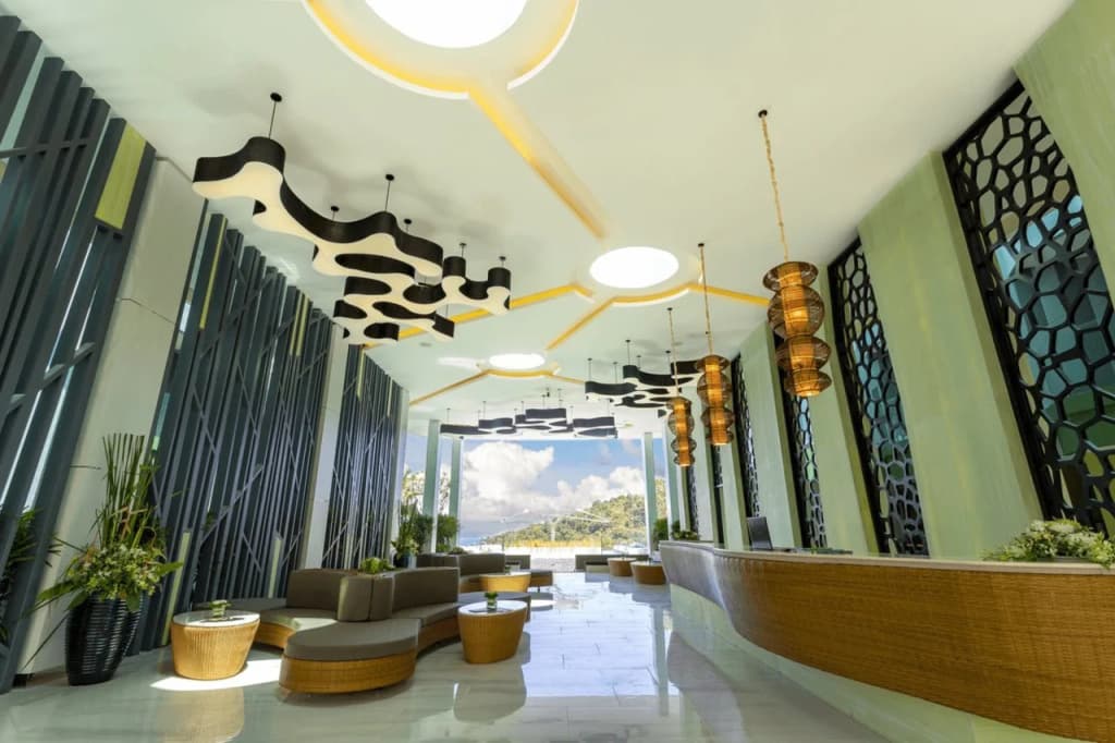 Crest Resort & Pool Villas - photo 2