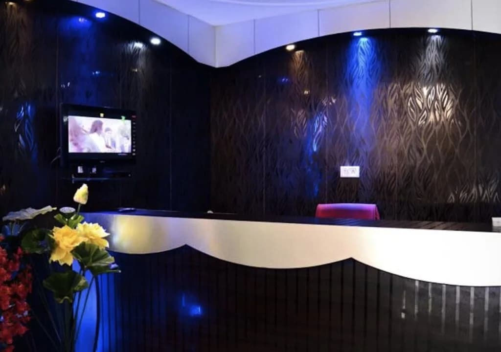 Glt Hotel Radiance - photo 5