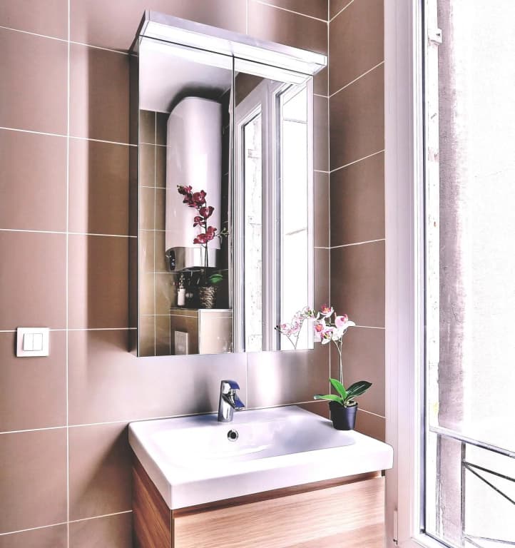 B 823 - Buttes Chaumont - Spacieux appartement - photo 8