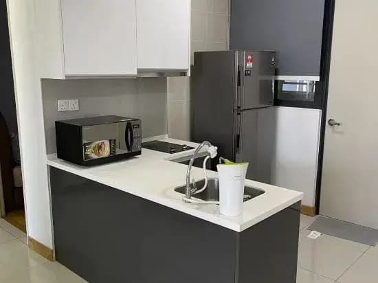 Spacious unit beside KL Gateway Mall - photo 10