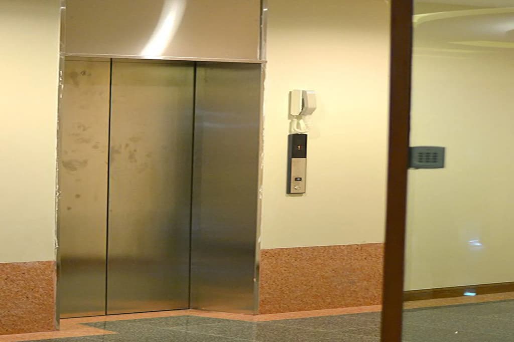 D Xpress Apartment - photo 11