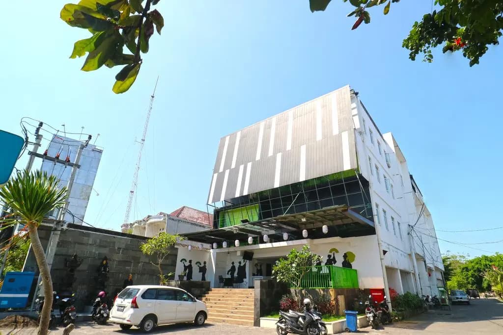 Kimono Hotel - photo 1
