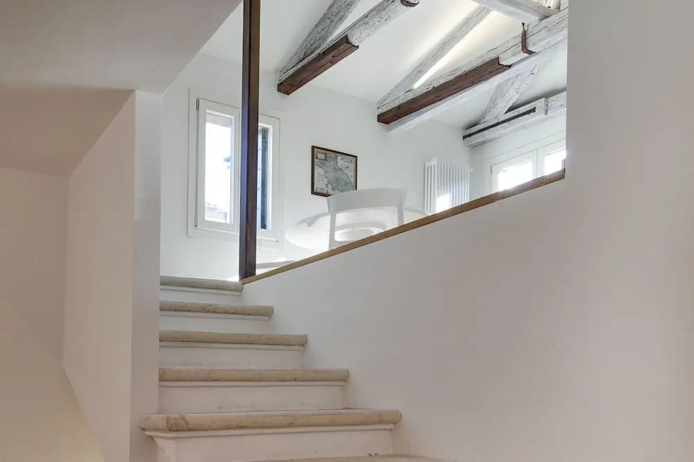 Venice Skyline View Sudio Apartment - photo 9