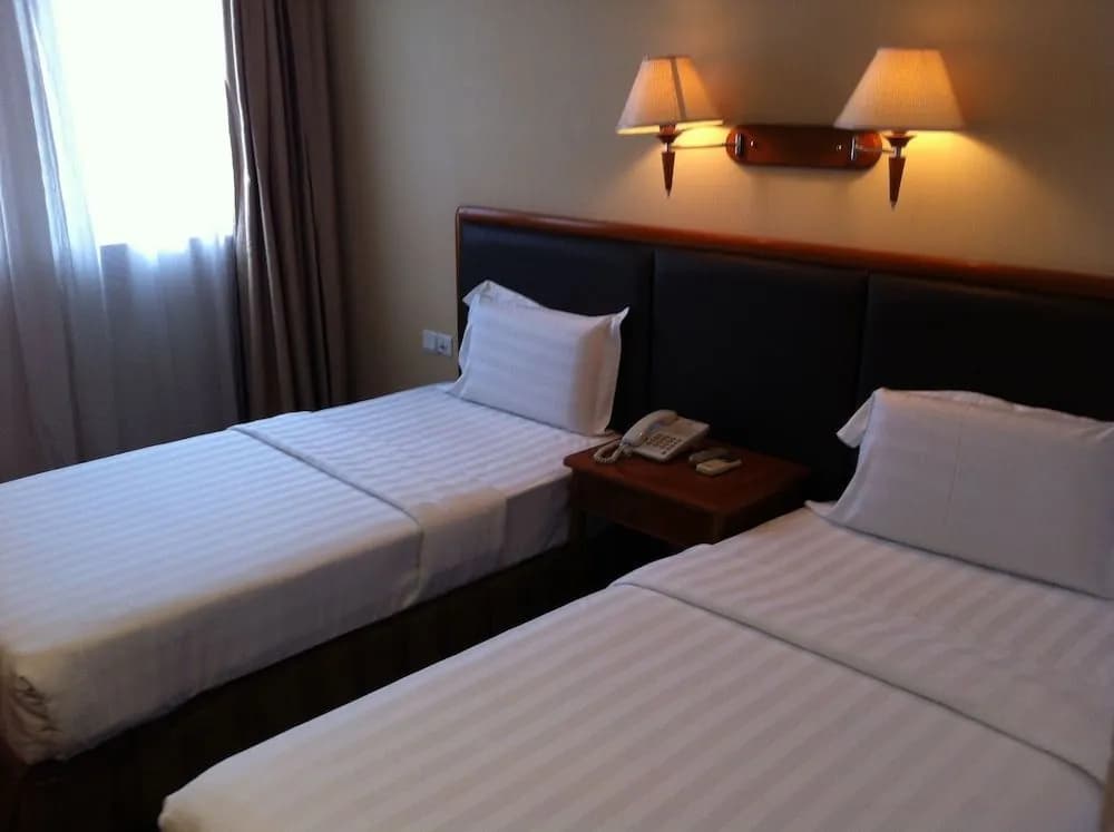 MB Hotel Lahad Datu - photo 6