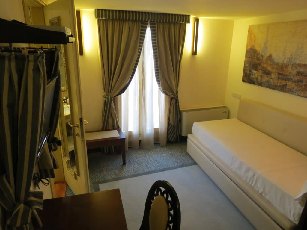 Hotel Dei Dragomanni - photo 3