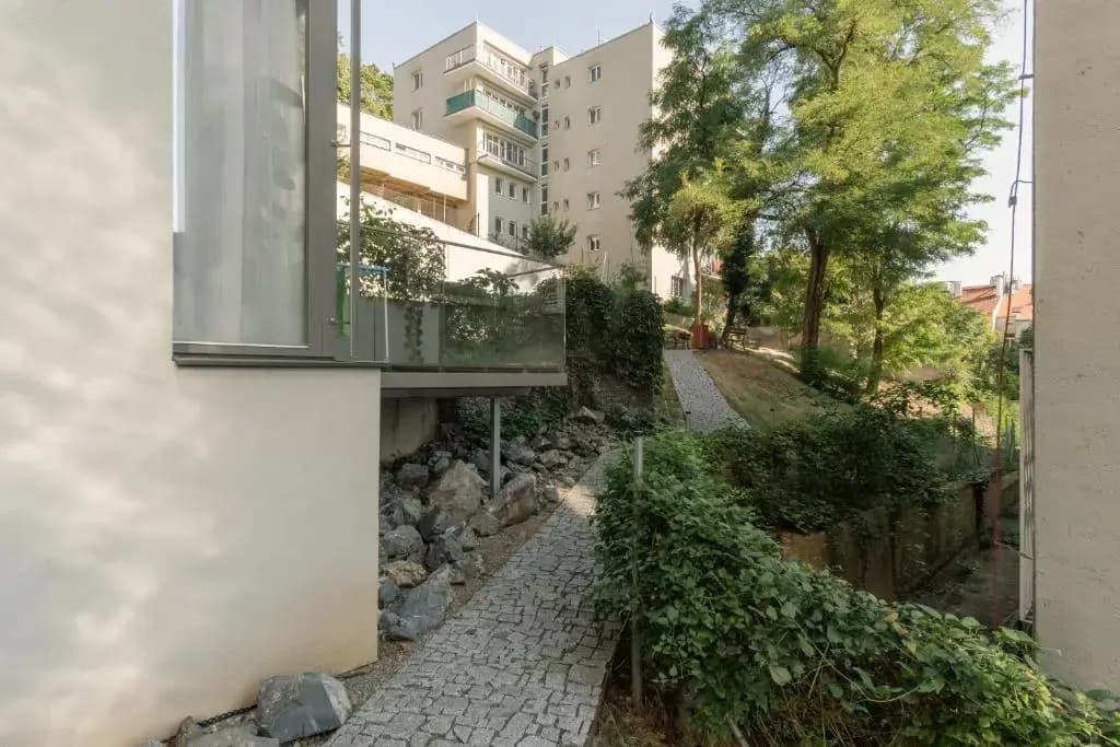 Spacious Studio in Smíchov by Prague Days - photo 5