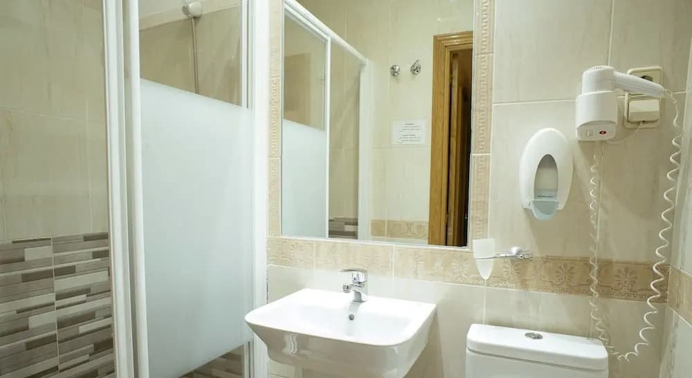 Hostal Bianco - photo 10