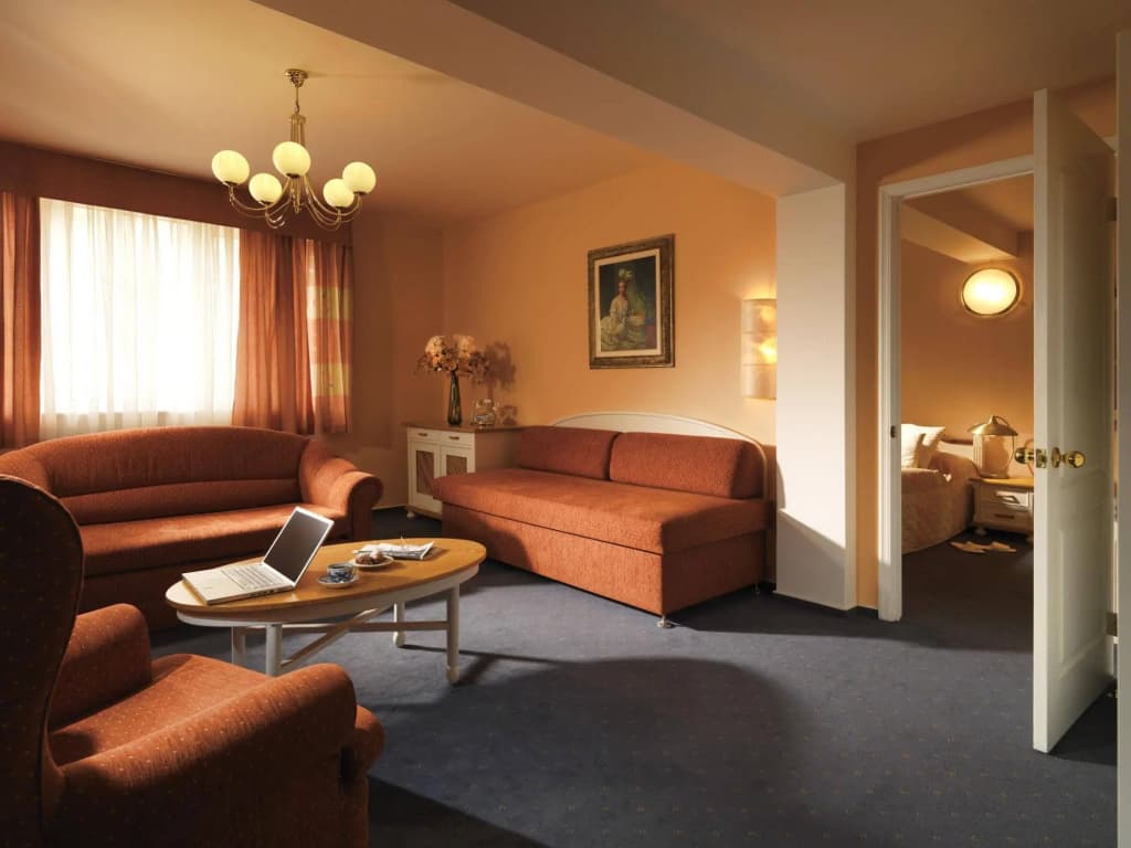 Hotel Julian - photo 5