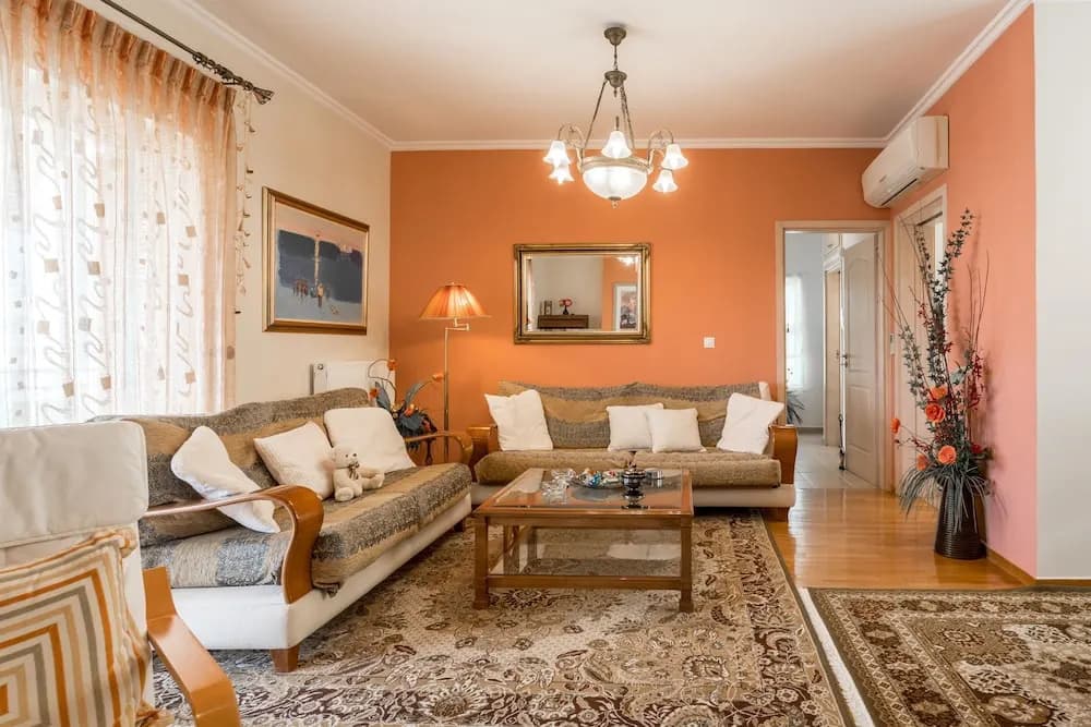Elegant And Comfortable 4th Floor - photo 2