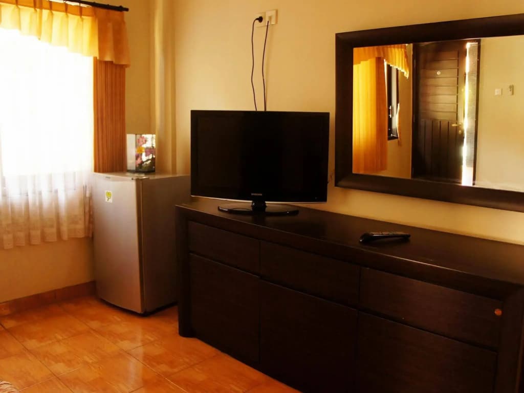 Agus Beach Inn - photo 2