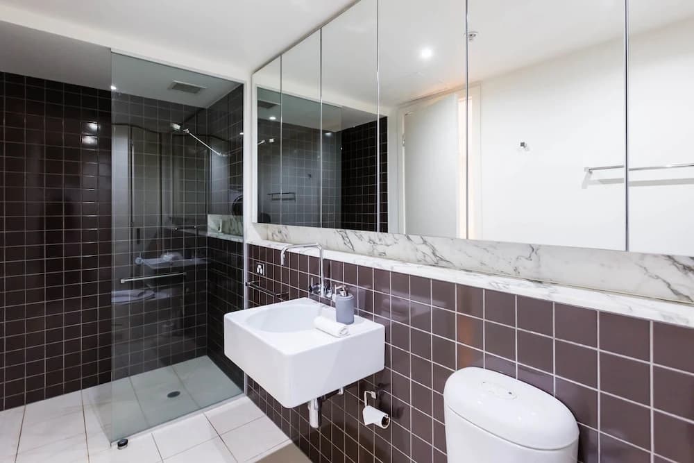 EVAN, 1BDR Southbank Apartment - photo 8