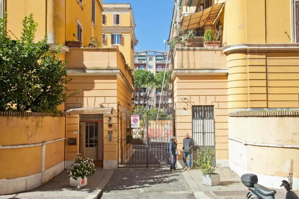 Porta Portese Colorful Flat - main photo