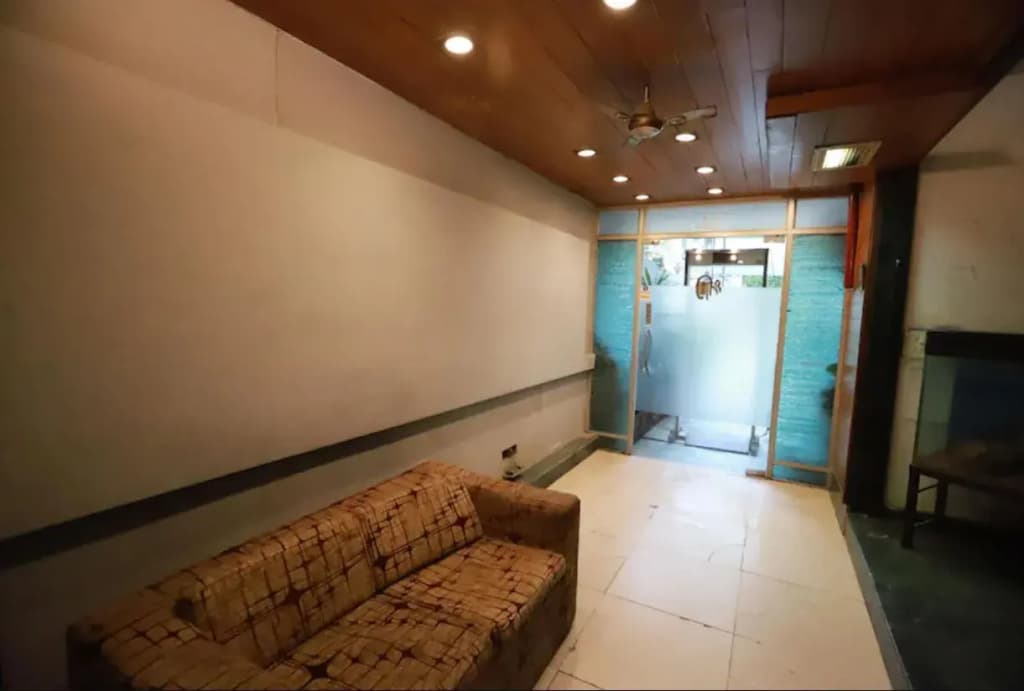 Hotel Shiv Shankara - photo 12