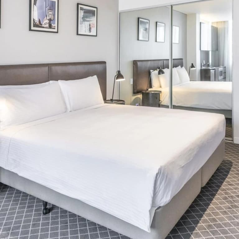 Holiday Inn & Suites Sydney Bondi Junction by IHG - photo 43