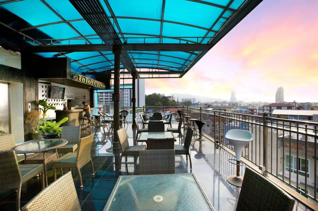 Patong Eyes Hotel - photo 21