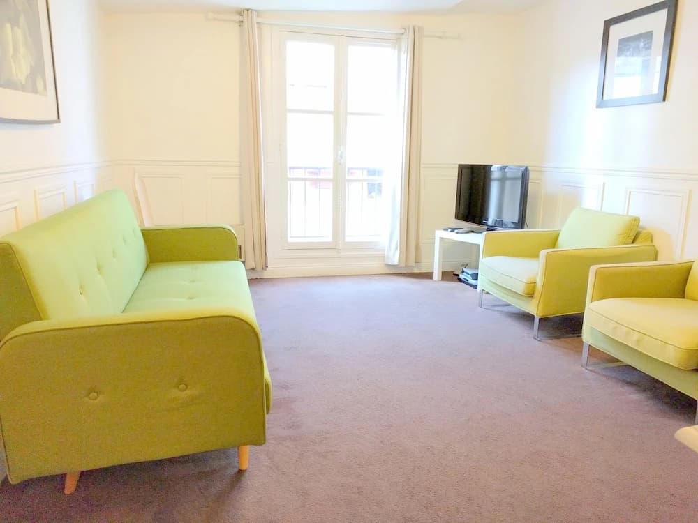 Opera Louvre HolidayApartment - photo 2
