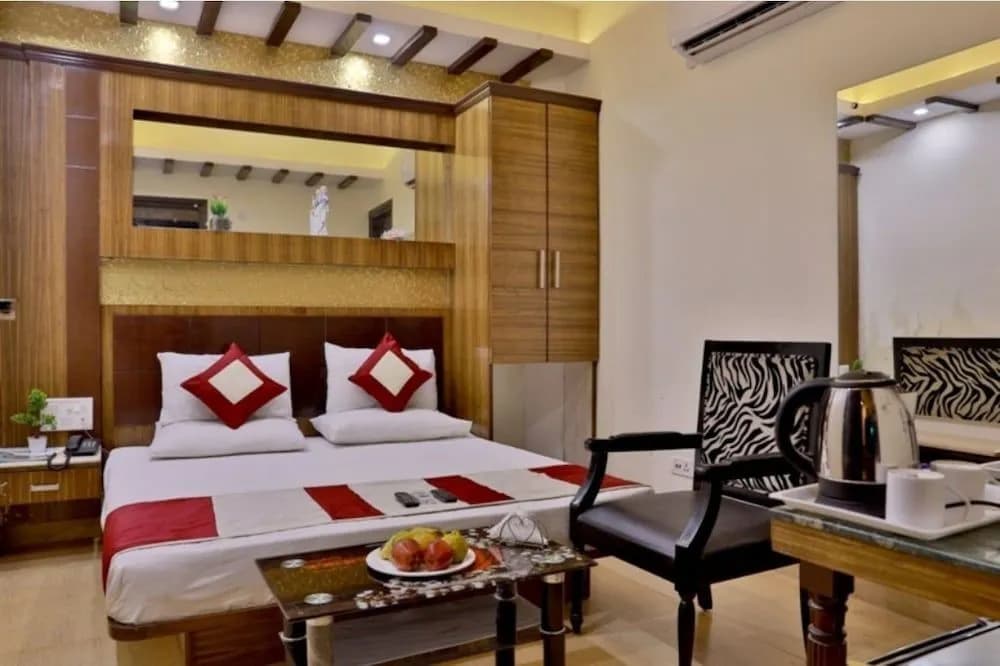 Hotel KNK International - photo 7