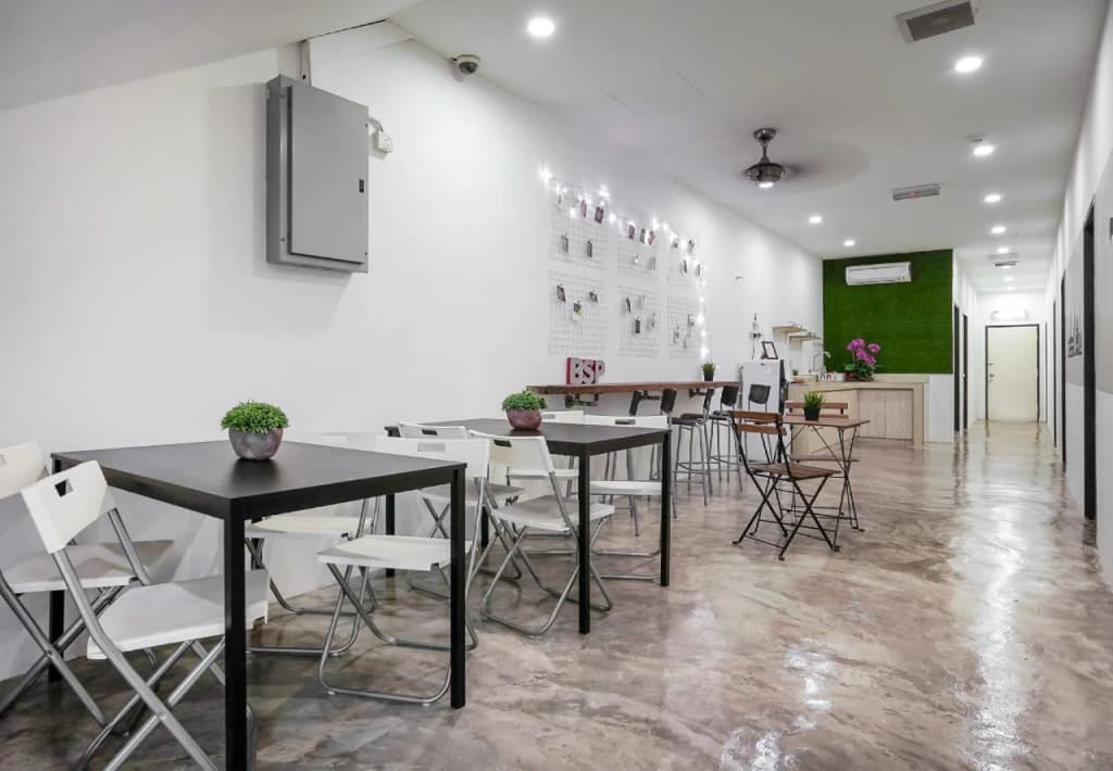 Comma Hotel - photo 12