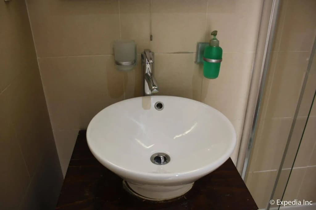 Islington Inn - photo 9