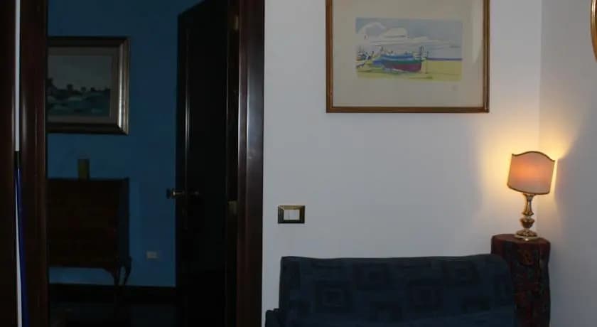 Ashers House Colosseum - photo 5