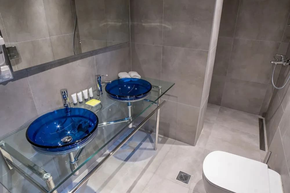 Andromeda Downtown Suites - photo 6