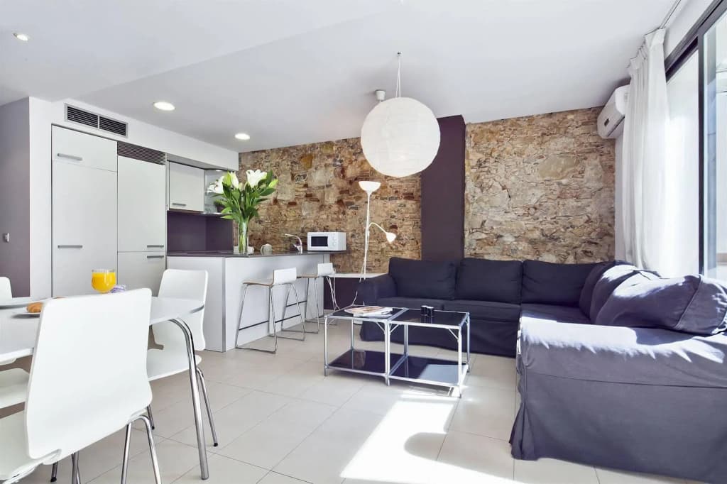 Inside Barcelona Apartments Sants - photo 5