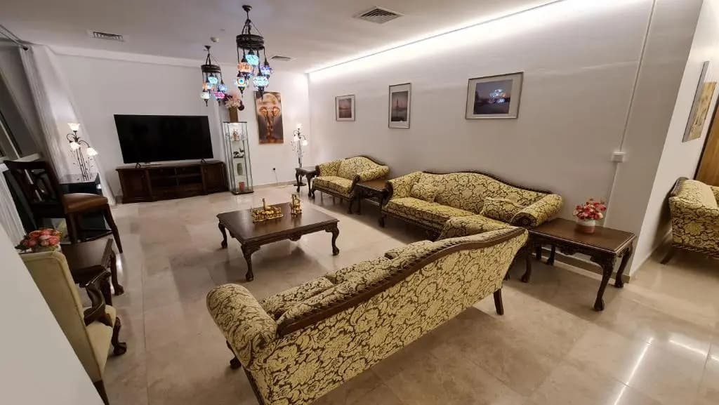 Stunning 3bhk service apartment - main photo