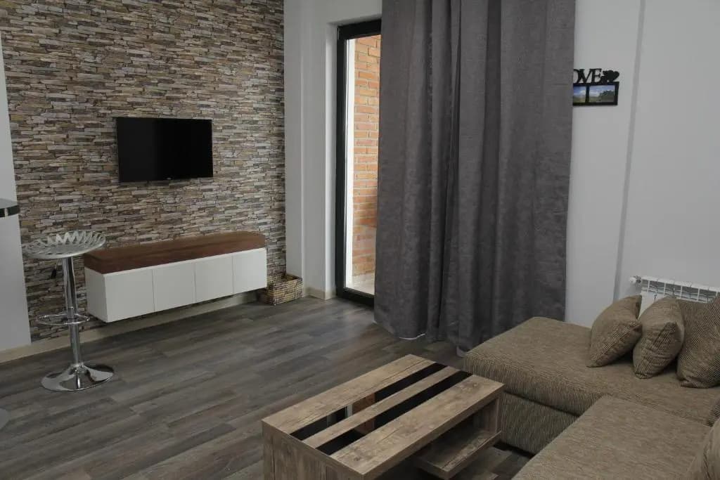 Studio B - main photo