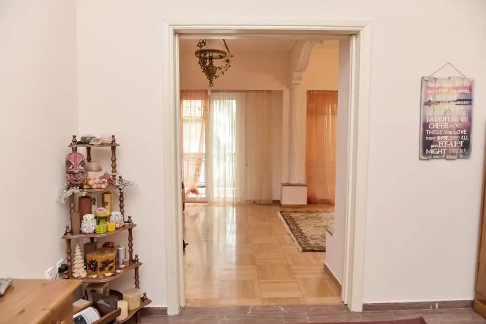 Cozy & Spacious Apartment in Central - photo 12