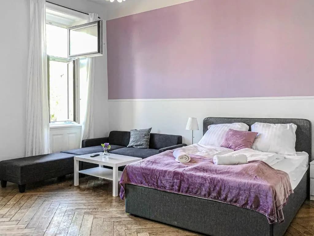 Commodious 2BR Apt. Near AKH-Perfect for Groups - photo 5