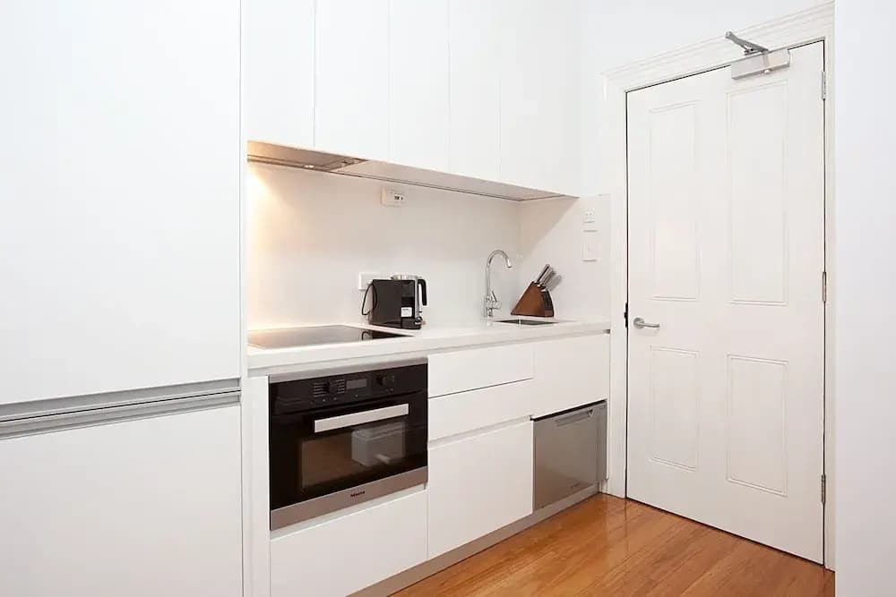 Chic and Characterful Studio Apartment - photo 12