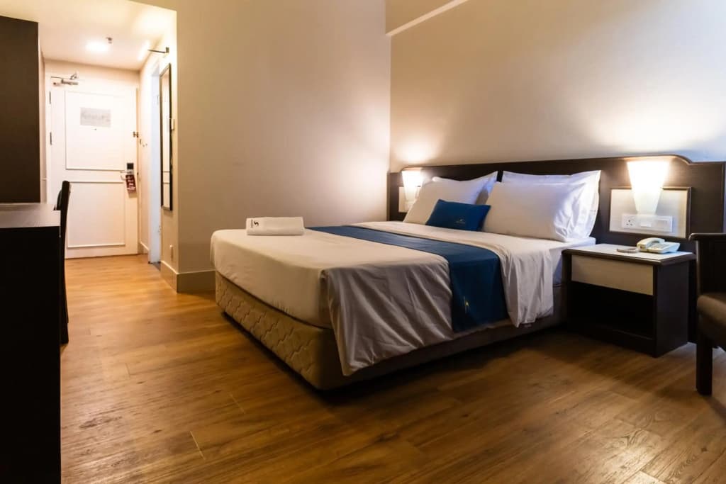 Somerset Hotel - photo 15