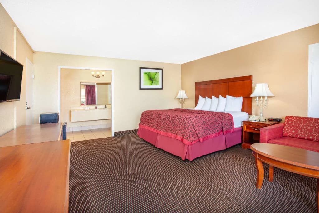 Days Inn by Wyndham Orlando Downtown - photo 5